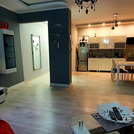 Apartamenty Sofija Deluxe Centrum 锡隆纳葛拉 外观 照片