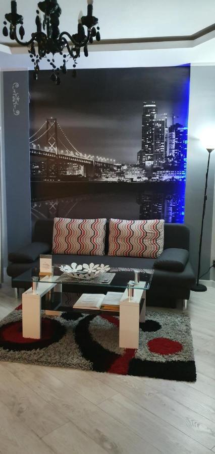 Apartamenty Sofija Deluxe Centrum 锡隆纳葛拉 外观 照片
