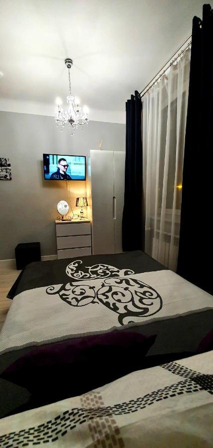 Apartamenty Sofija Deluxe Centrum 锡隆纳葛拉 外观 照片