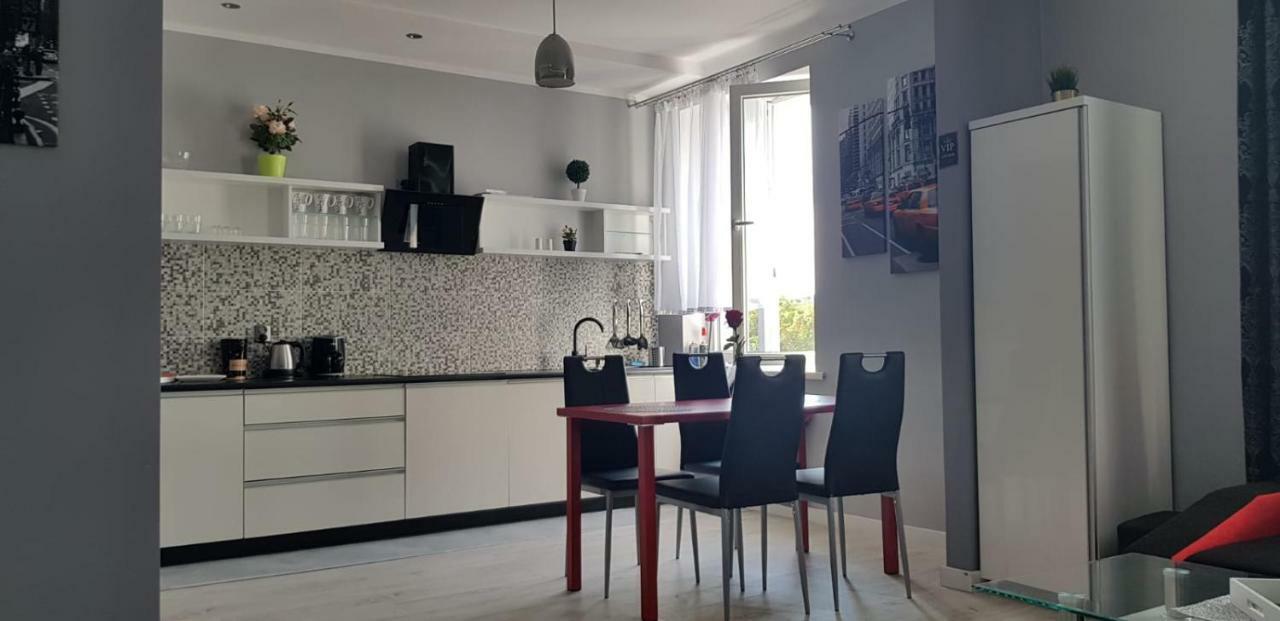 Apartamenty Sofija Deluxe Centrum 锡隆纳葛拉 外观 照片